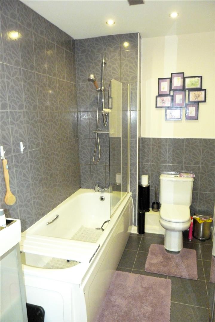 42 Commonwealth Avenue Beswick Manchester
